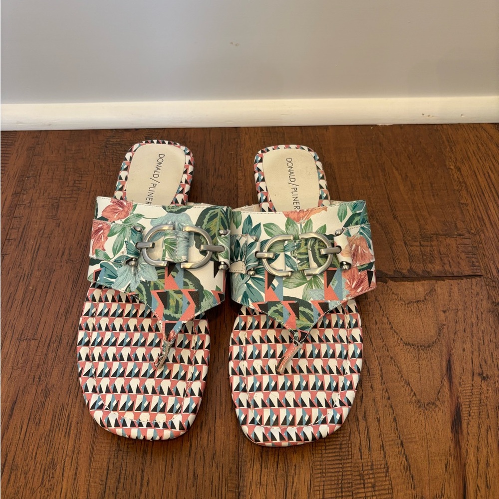 Donald J. Pliner Women's Floral Geometric Sandals - Green and Pink
